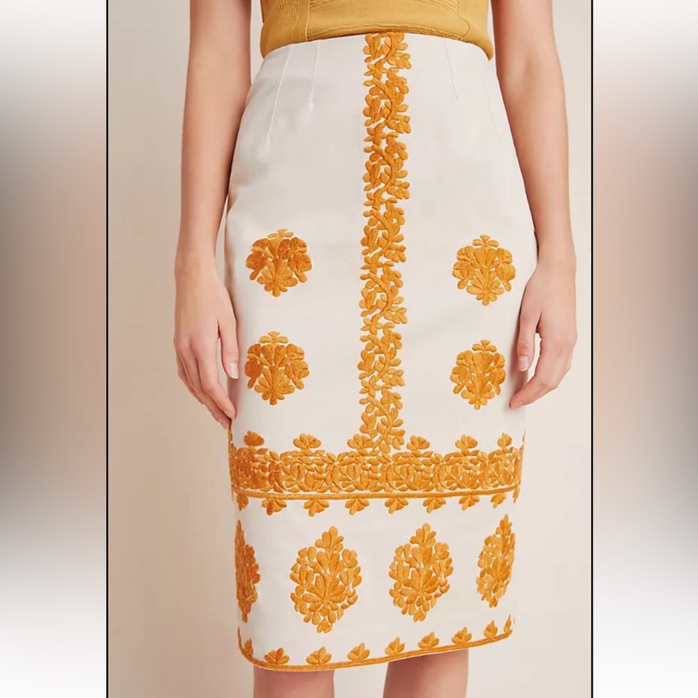 NWOT Anthropologie Verona Embroidered Pencil Skirt.